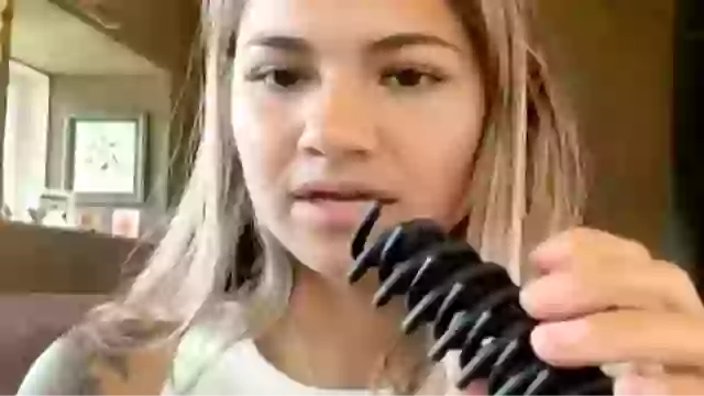 Woman explains how $3 hair accessory saved her life while her head was in grizzly bear’s mouth.