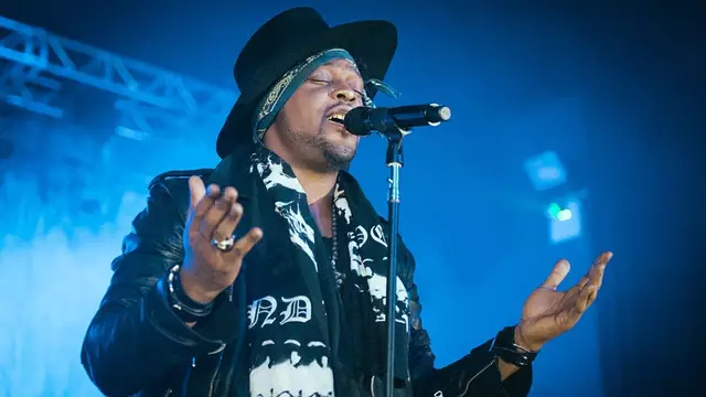 10 symptoms of pancreatic cancer explained as D’Angelo dies aged 51.