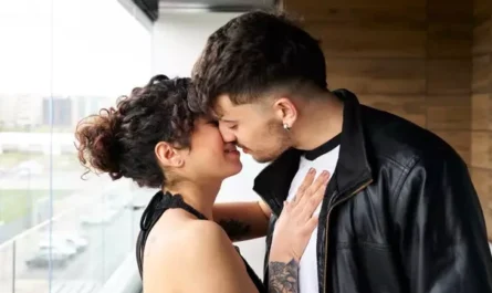 Gen Z Have Completely Changed What ‘First Base’ Means in Dating