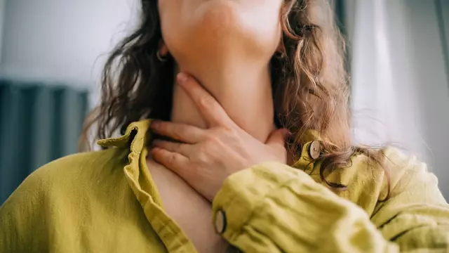 Why woman swallowed 8 live frogs in attempt to ‘ease her back pain’.