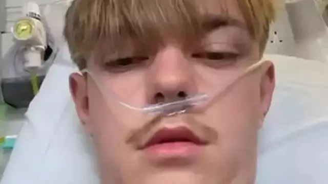 Families issued severe warning as teen coughs up ‘pints’ of blood after ‘trying to fit in’.